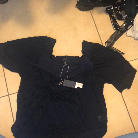 Top - Picture 2 of 3